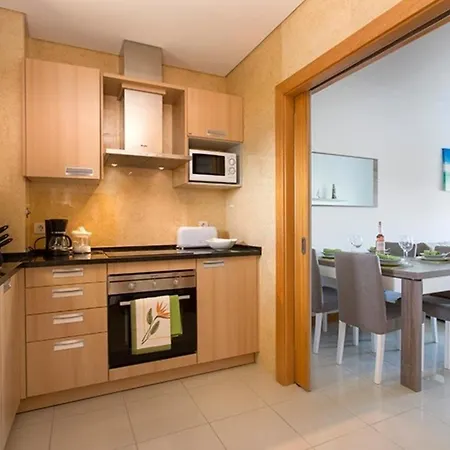 Albufeira - Apartment - Sleeps 4 - Pool - Seaside Apartament *