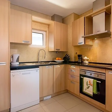 Albufeira - Apartment - Sleeps 4 - Pool - Seaside *