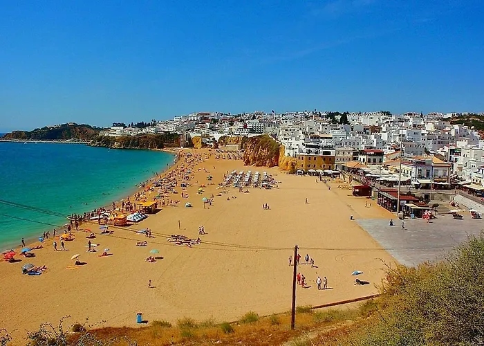 - - Sleeps 4 - Pool - Seaside *